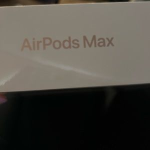 AirPods max